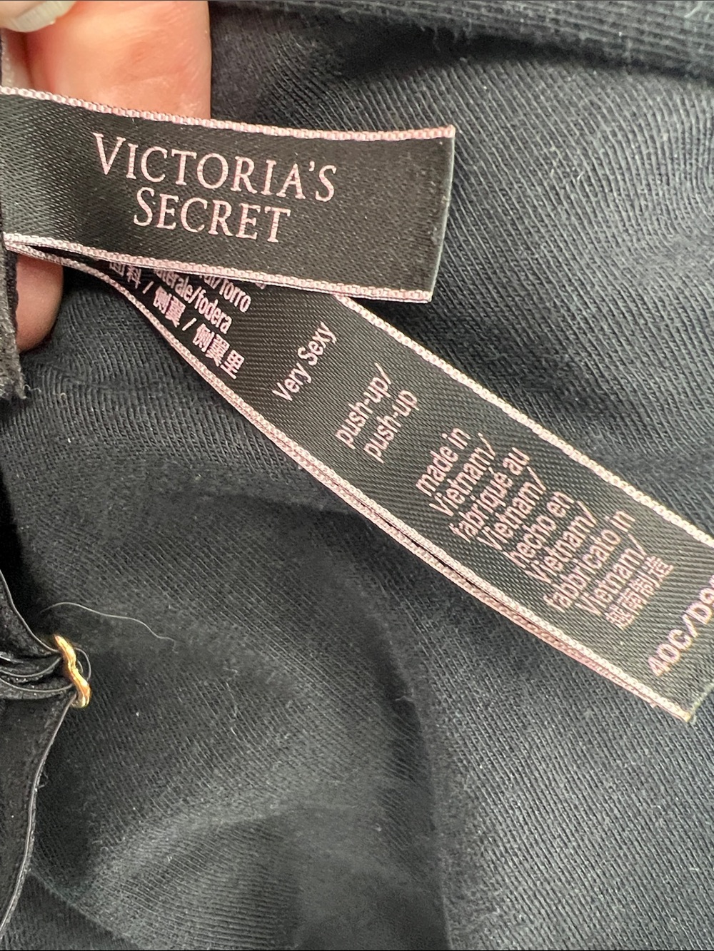 40C Victoria Secret Very Sexy Pushup bra - Picture 4 of 4
